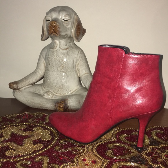 Red booties ❤️ - Picture 2 of 4
